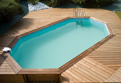 Piscine in legno Odyssea ottagonale allungata con solarium